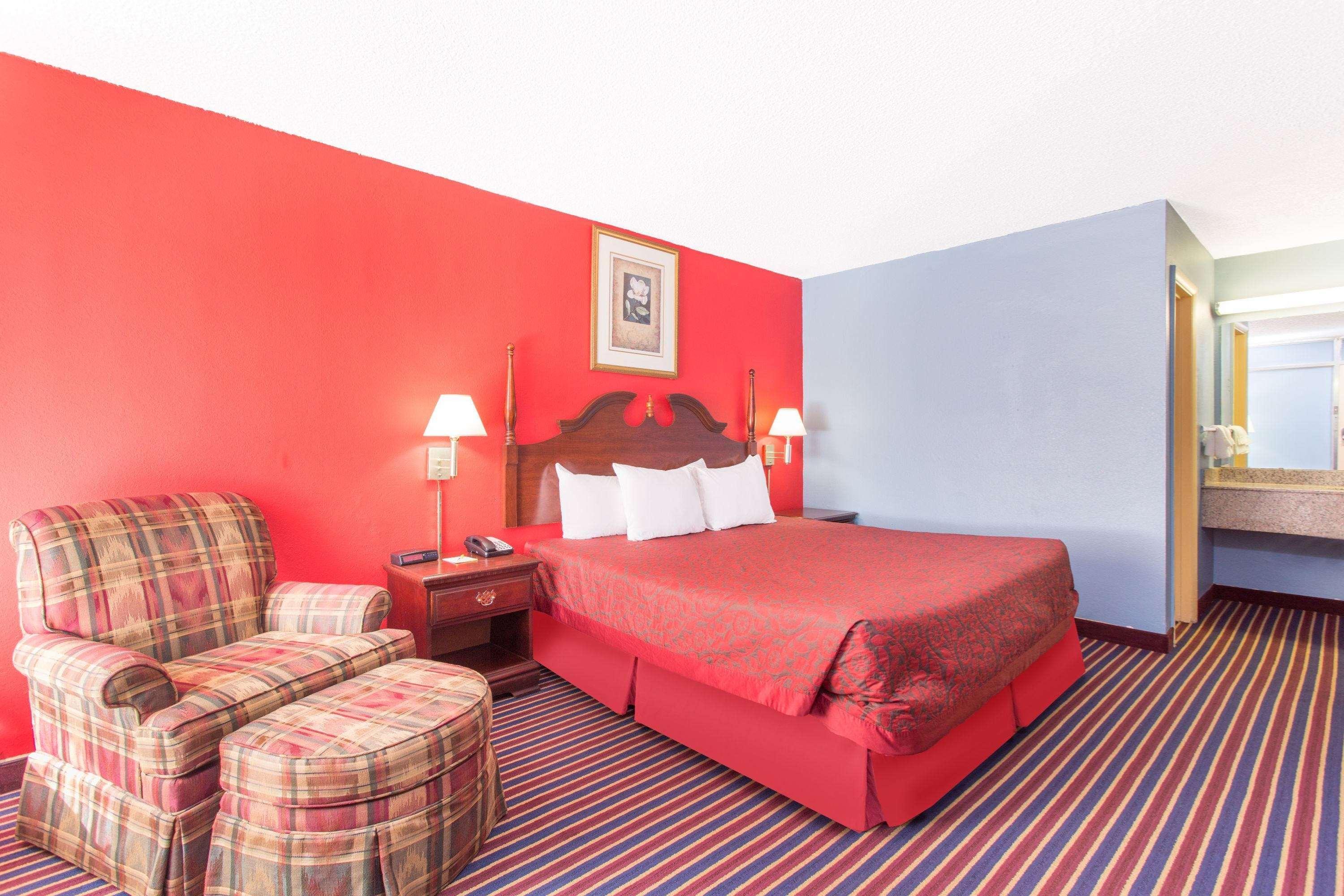 Days Inn Олбани Экстерьер фото