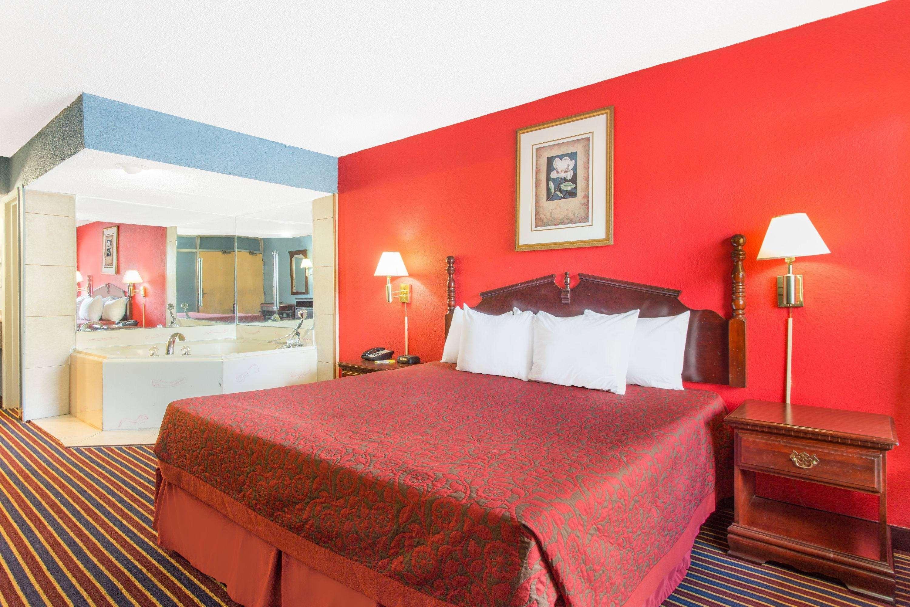 Days Inn Олбани Экстерьер фото